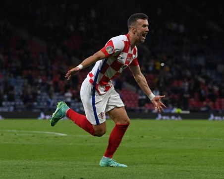 От третия път Хърватия победи и ще играе на елиминациите на Евро 2020