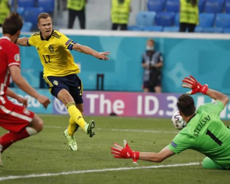 В страхотна драма Швеция спечели групата си и изхвърли Полша