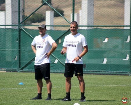 Зингаревич пристигна на лагера на Ботев в Турция