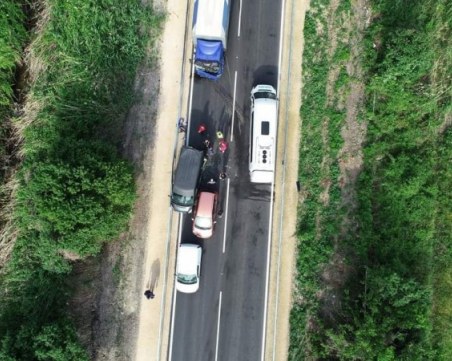 Катастрофа с четири коли парализира движението на Околовръстното на новия участък