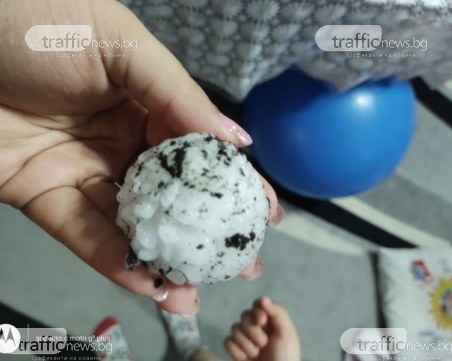 Градушка с големината на яйце удари Асеновград