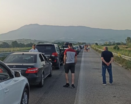 Километрична опашка на границата с Гърция още от сутринта