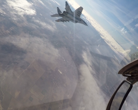 Нарушена е херметизацията на черната кутия на падналия изтребител