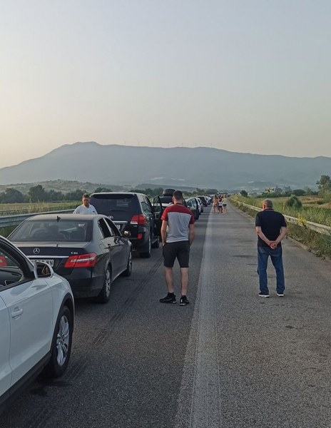 Километрична опашка на границата с Гърция още от сутринта