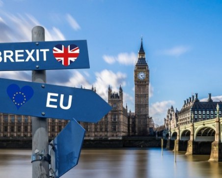 Какви проблеми имат българите при кандидатстването за уседналост във Великобритания?