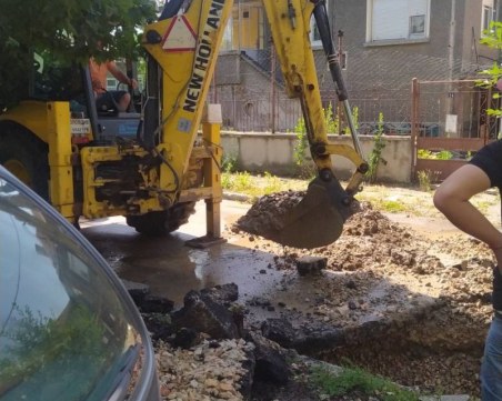 Спукана тръба остави Стамболийски без вода