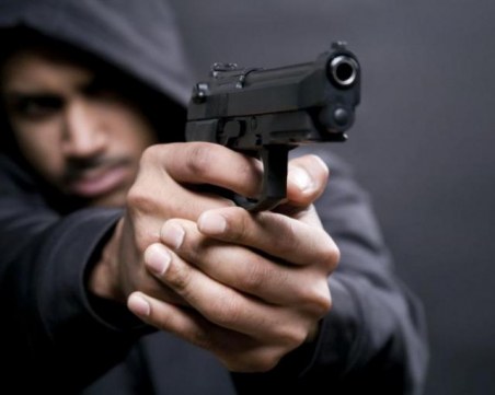 Стрелба на плаж в Албания! Четирима за убити