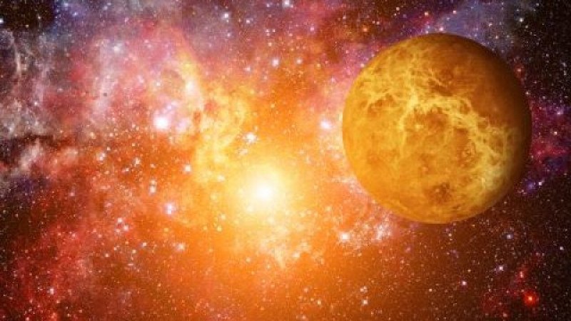 Изследване отхвърли възможността за живот на Венера, но Юпитер дава надежда