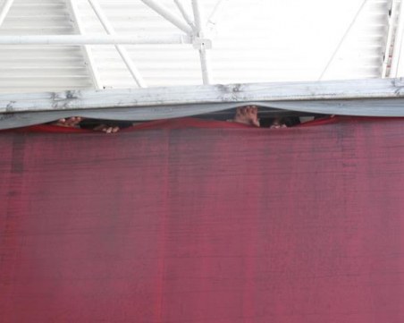 Спипаха мигранти да се крият в български тир на границата с Гърция