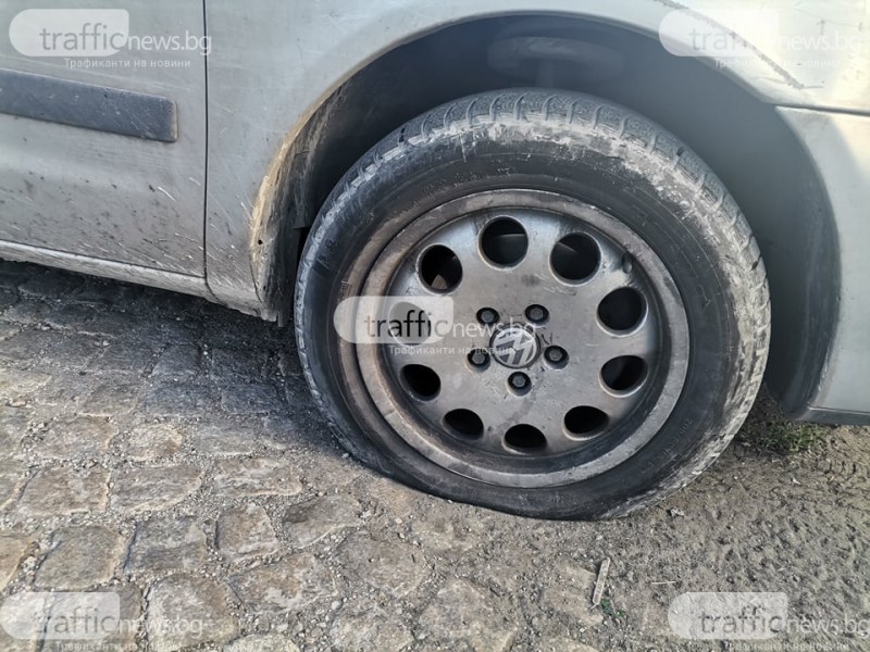 Арестуваха жена, нарязала гумите на кола в Пазарджик