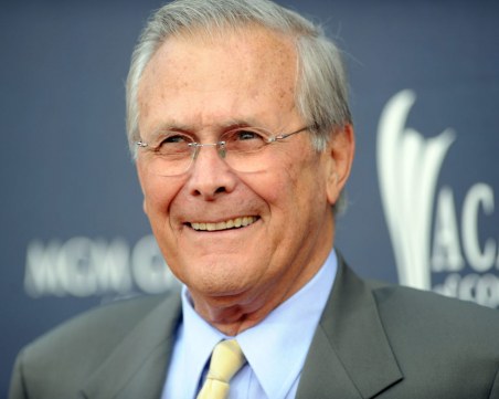 Почина бившият шеф на Пентагона Доналд Ръмсфелд