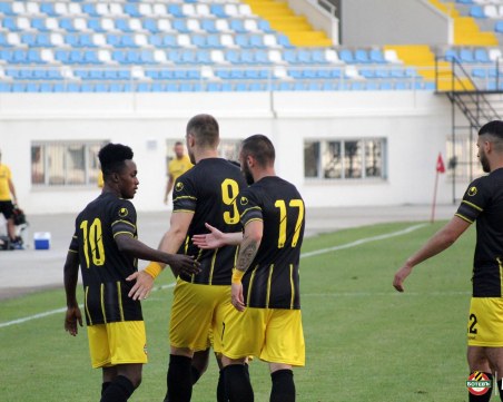 Промяна в началния час на контролата между Левски и Ботев