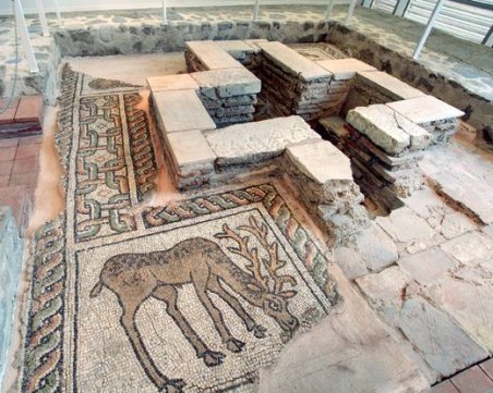 В европейската нощ на музеите: Виртуална вода потича в малката базилика