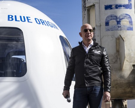 82-годишна дама ще лети с Джеф Безос в космоса