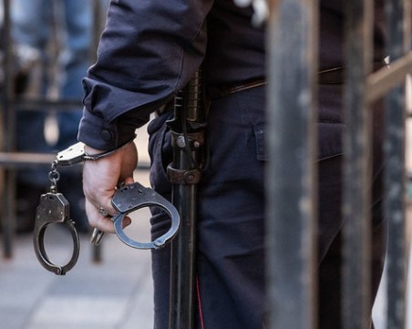 Още 72 часа ще лежи в ареста апашът, нападнал пенсионерка в центъра на Пловдив
