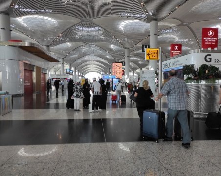 Турция разхлабва още мерките! Отпада комендантският час и ограниченията за пътуване