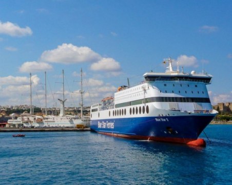Гърция променя правилата за пътуване с ферибот