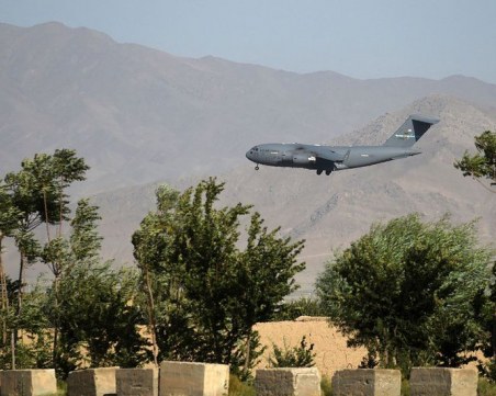 Последните сили на САЩ и НАТО напускат ключова база в Афганистан