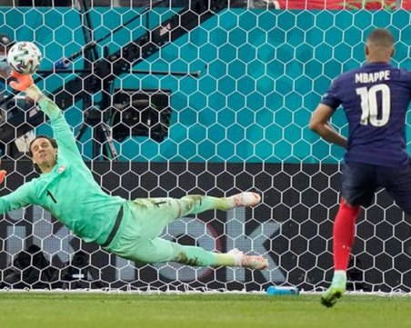 Събраха 200 хил. подписа на петиция за преиграване на Франция - Швейцария