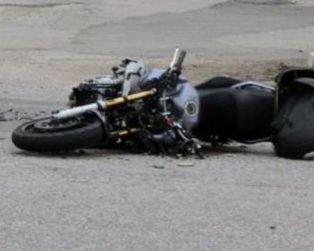 Моторист е с комоцио след катастрофа с автобус на пътя Русе-Разград