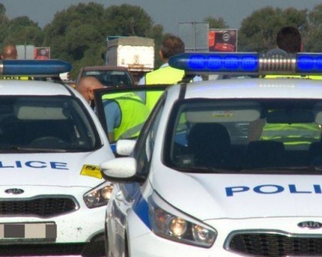 Тежка катастрофа затвори пътя между Обзор и село Баня