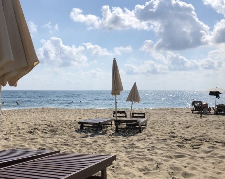 Невероятно, но факт! Масово анулират почивки по Черноморието заради вота