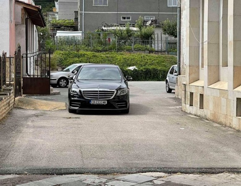КПКОНПИ влезе в община Хаджидимово заради скъпия автомобил на кмета