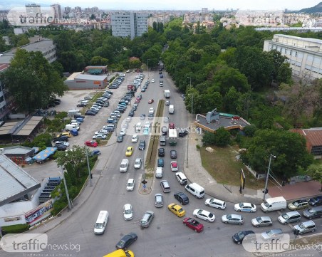 Гневни пловдивчани за ремонта на Кукленско шосе: Няма информационни табели и попадаме в капана на зверска тапа