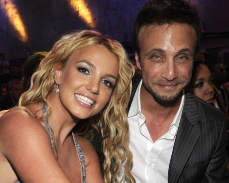 Мениджърът на Бритни Спиърс прекрати договора си с поп певицата след дългогодишно партньорство