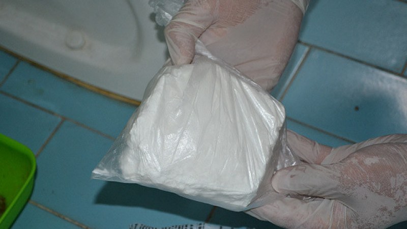 Турчин опита да внесе амфетамин за над 100 бона у нас, скрил дрогата в каросерията на ТИР