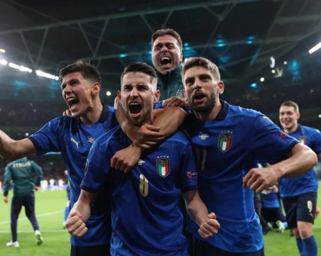 Италия успя да пречупи Испания след дузпи и е на финал