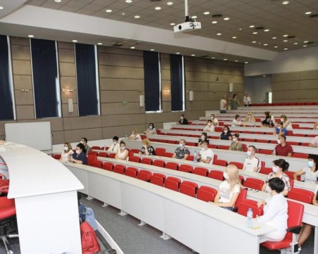 Последният изпит за прием в МУ-Пловдив се проведе днес