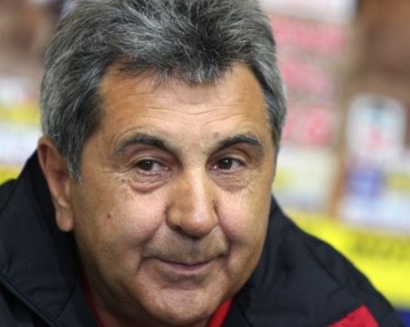 Предложиха Богдан Николов за орден 