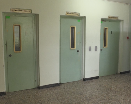 След смъртта на студент в асансьор: От фирмата, поддържаща уредите, отричат вина