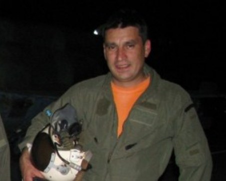 Жители на Асеновград искат паметник на загиналия пилот на МиГ-29 подп. Терзиев