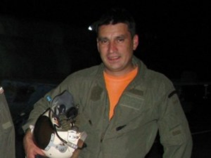 Жители на Асеновград искат паметник на загиналия пилот на МиГ-29 подп. Терзиев