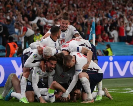 Англия се измъчи много, но се класира на исторически финал на Европейско първенство