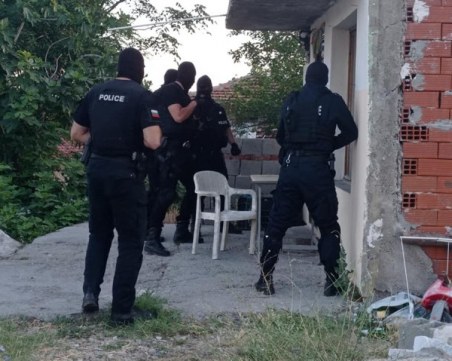 Полицейска блокада край Сандански! Шестима души са арестувани