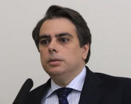 Асен Василев: Спираме краденето и увеличаваме пенсиите