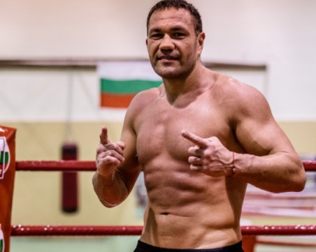 Пулев отлага учредяването на партия