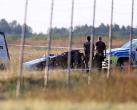 Самолет се разби в Швеция, девет души са загинали
