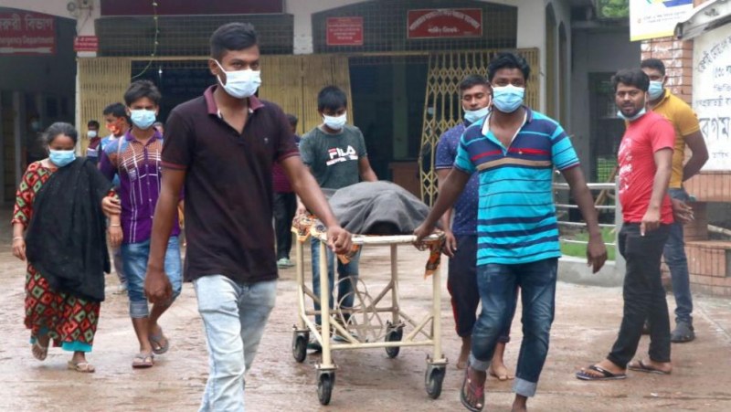 Пожар опустоши завод в Индия, най-малко 43-ма души са загинали