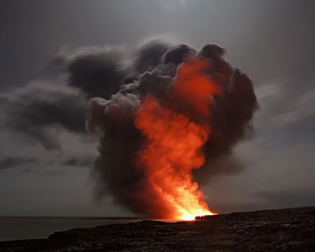 Голям горски пожар бушува на остров в Хърватия