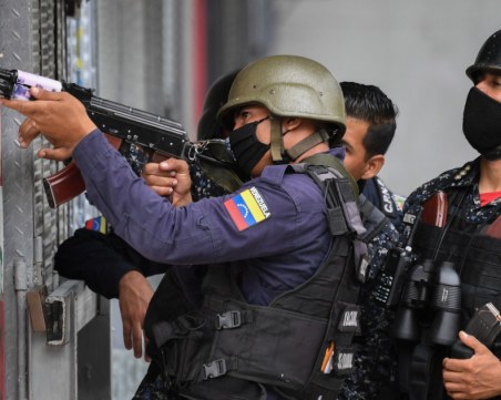 Поне 10 убити след сблъсъци във Венецуела