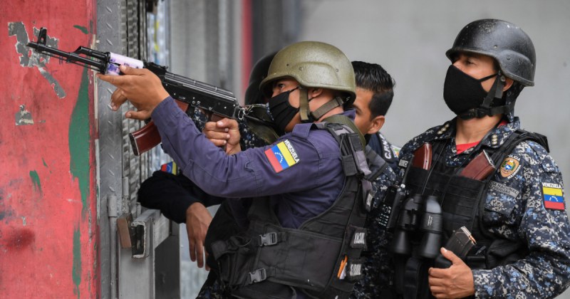 Поне 10 убити след сблъсъци във Венецуела
