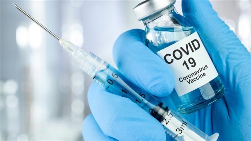 Във Франция поискаха задължителна ваксинация на медицинските служители