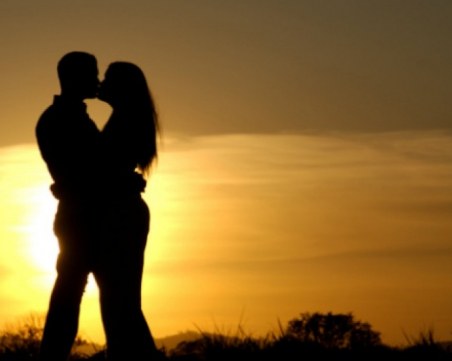 7 типа целувки, по които мъжете са луди