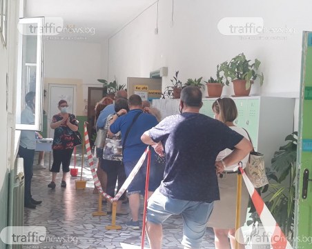 Машина за гласуване пуска празни листове в пловдивско училище
