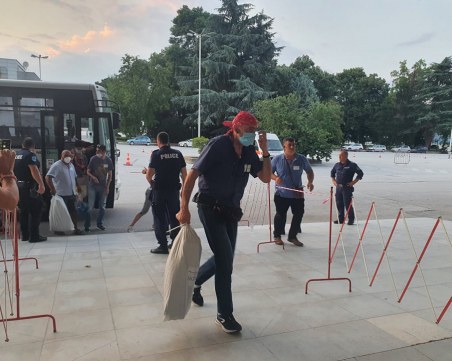 Първите бюлетини пристигнаха в Панаира