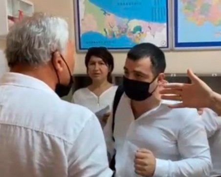 Скандал в Авджълар за попълването на декларациите пред секцията